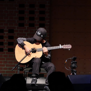 国产走光合集视频一区偷窥
